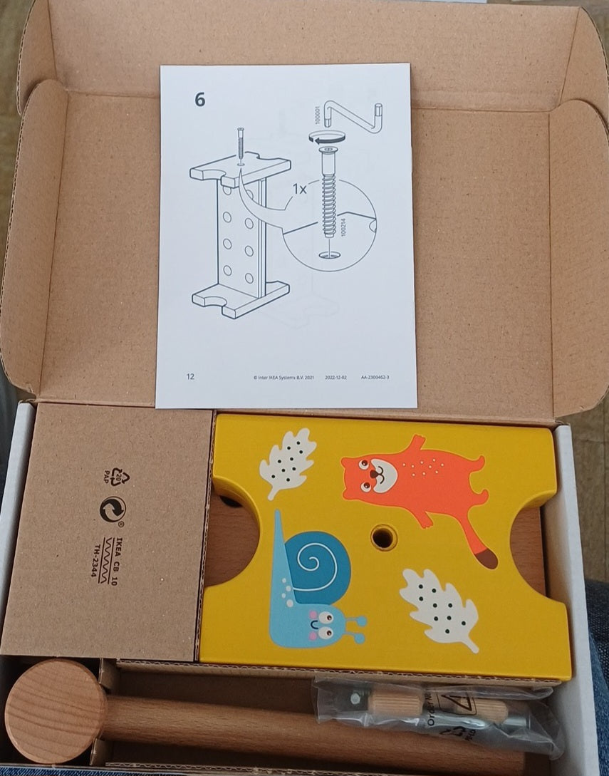 Planche à clous et marteau, multicolore Neuve