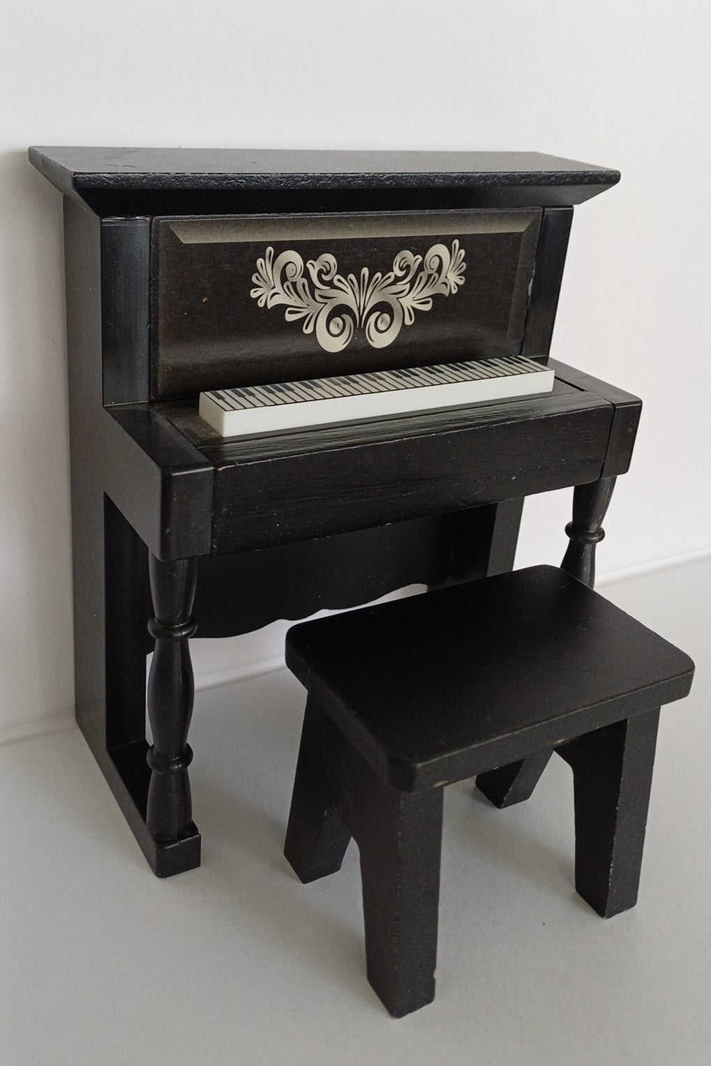 Piano Kidkraft 2011 pour maison de poupées ou figurines