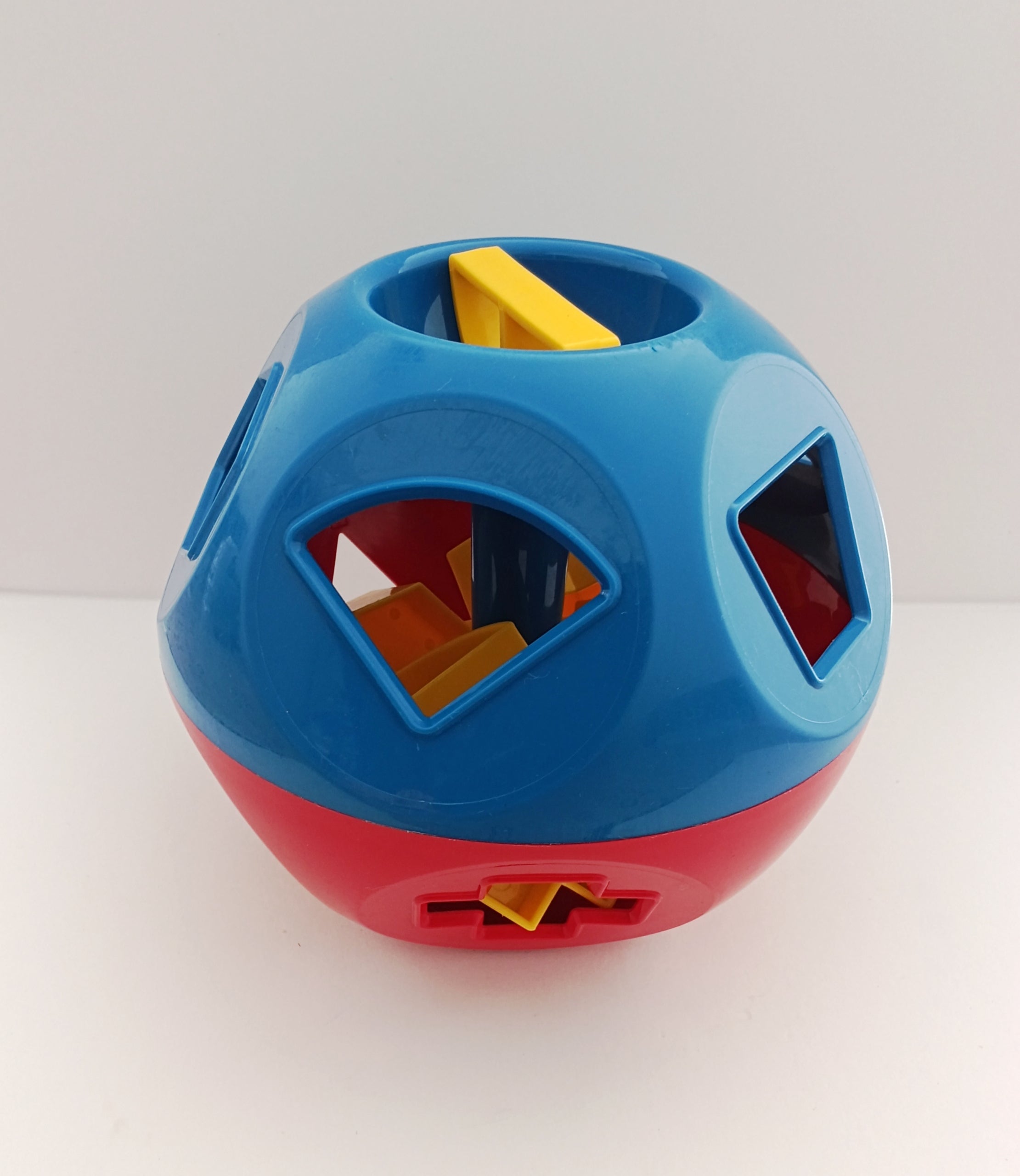 Lot de jouets d'éveil : Balle-surprise et winnie l'ourson en bois