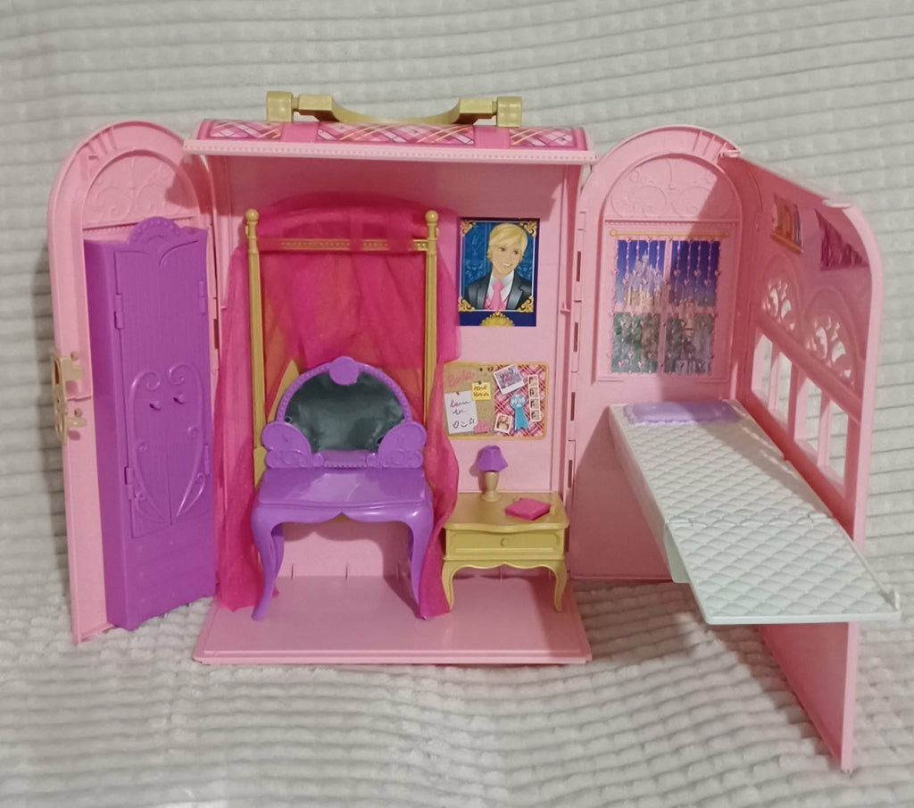 Valisette chambre magique barbies