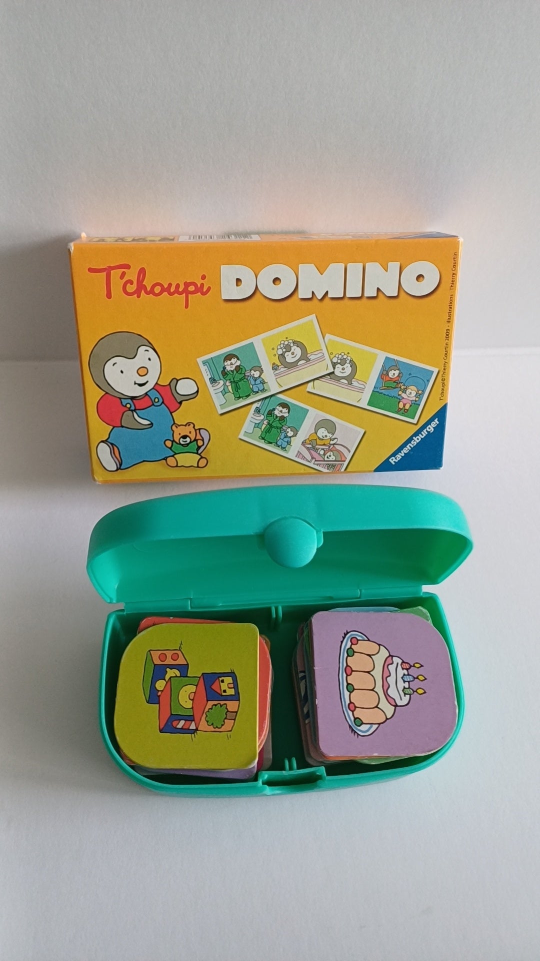 Jeu de dominos et d'association d'images