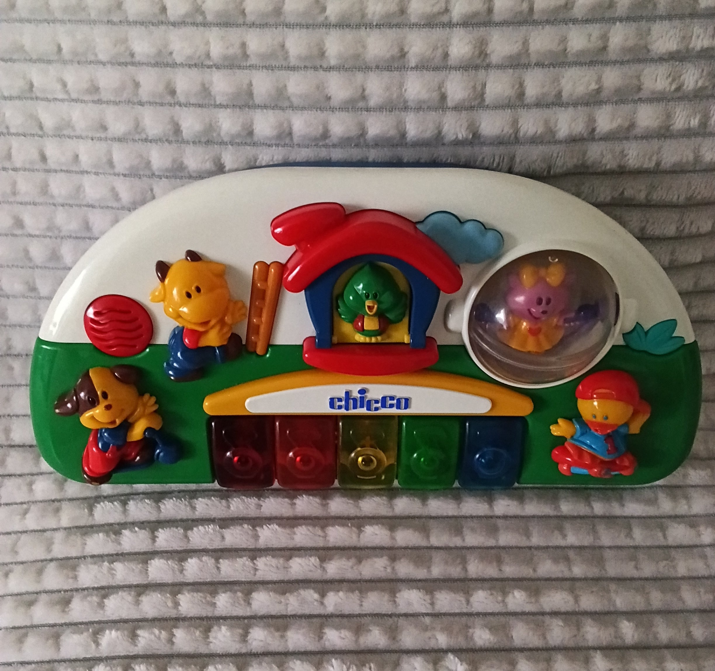 Piano musical bébé